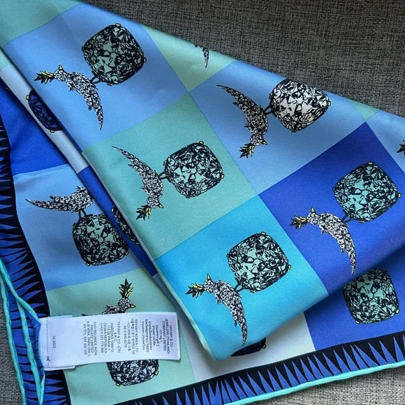 Tiffany & Co. Silk Skarf - Picture 4 of 12